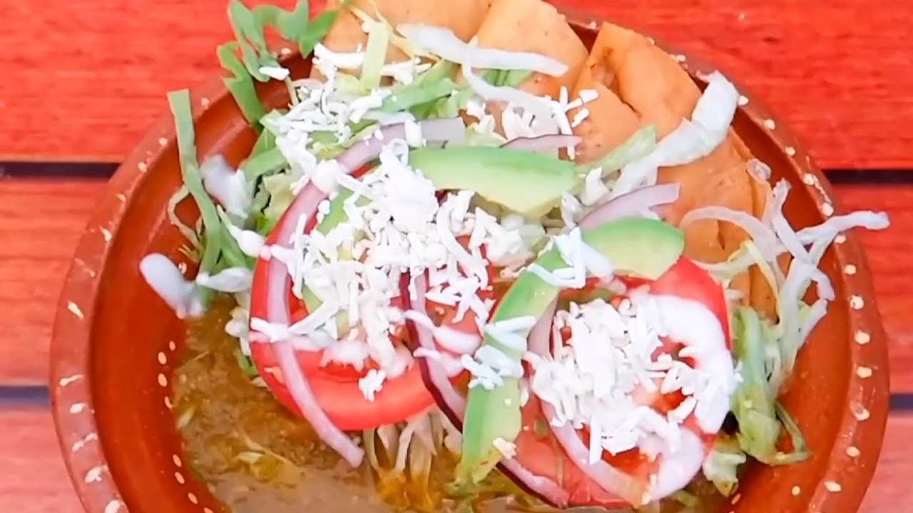 Quesadillas con cosomé, tacos dorados y enchiladas rojas YouTube