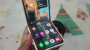 Samsung Z Flip 5: How to Show or Hide the One-Hand Operation Handle in Lock Screen (Android 14)