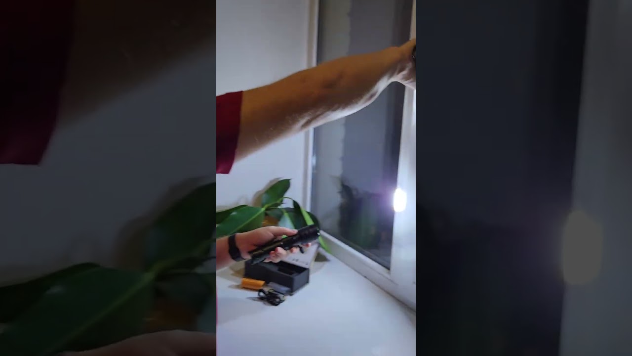 Ручной фонарь до 2км Белый Лазер 2023