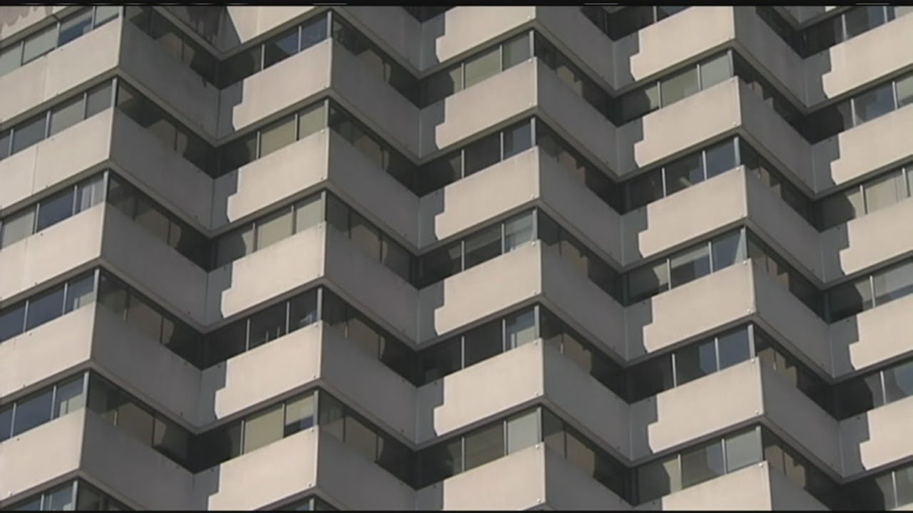 Late to work? Excuses and consequences