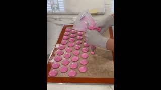 Macaron piping …