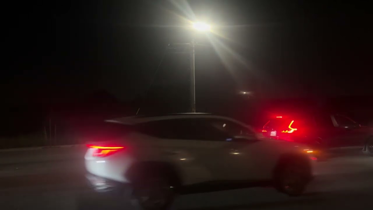 BNSF 3039 leads the local back towards Watson Yard after passing Sepulveda Blvd 