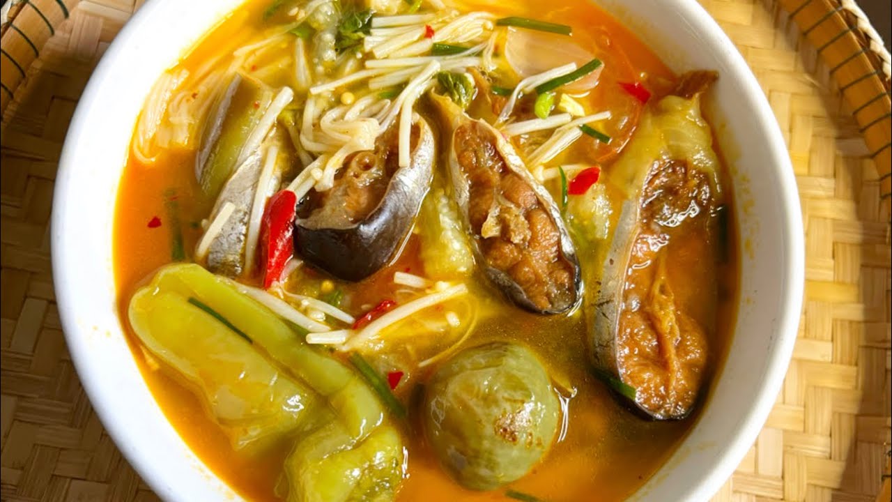 How to make Kor P’ork fish? របៀបធ្វើ ខផ្អកត្រីប្រា - YouTube