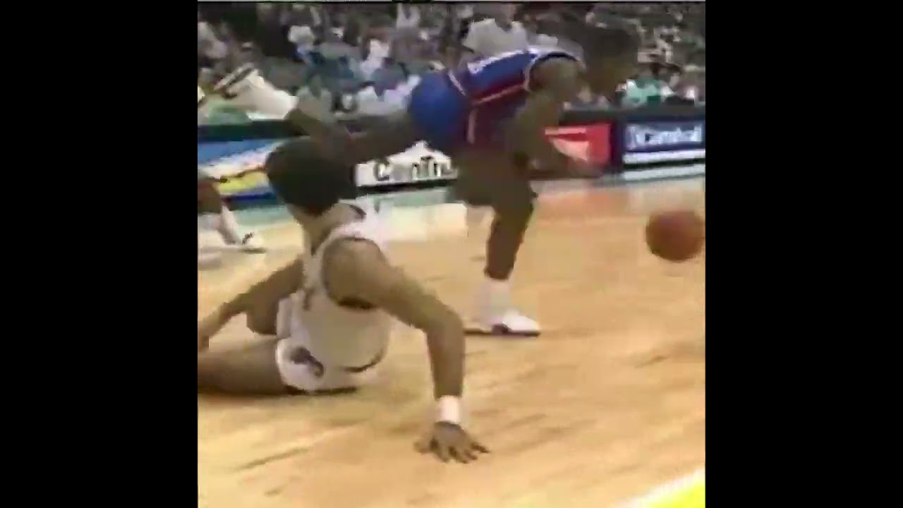 Isaiah Thomas amazing ball handling skills