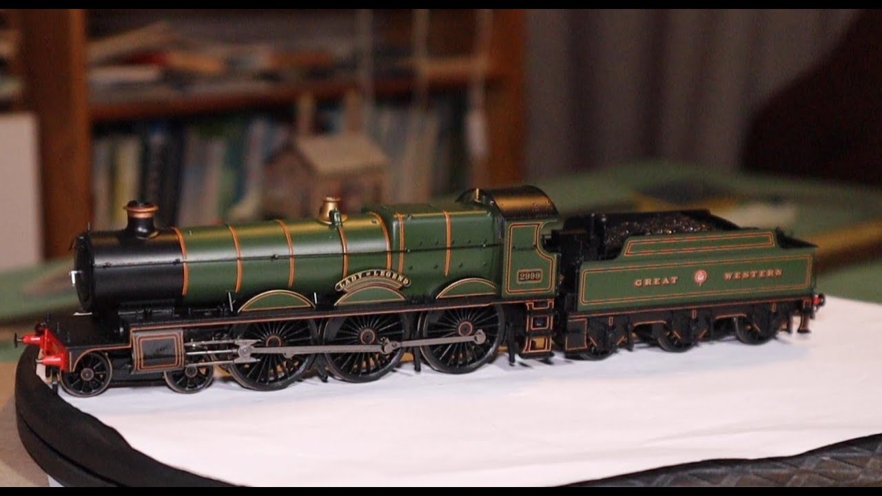 Hornby R30404 GWR Saint Class Lady of Legend