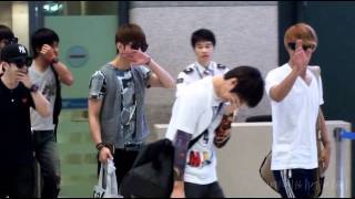 [FANCAM] 110724 BEAST Yoseob's Punishment @ Incheon Airport