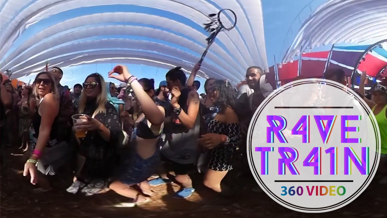 360 Video Lightning In A Bottle 2016 - Flash Mob at Thunder Stage! | RAVE TRAIN TV
