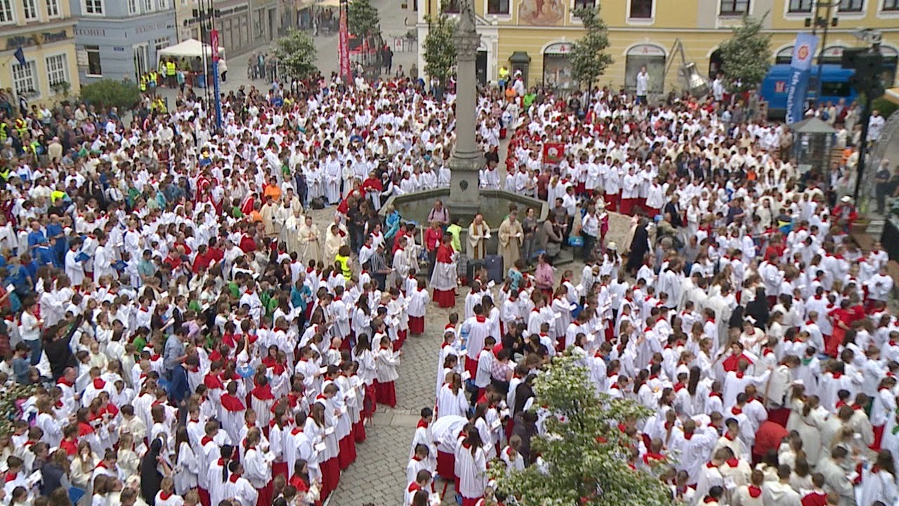 "Dran bleiben": 2.300 Ministranten in Mindelheim