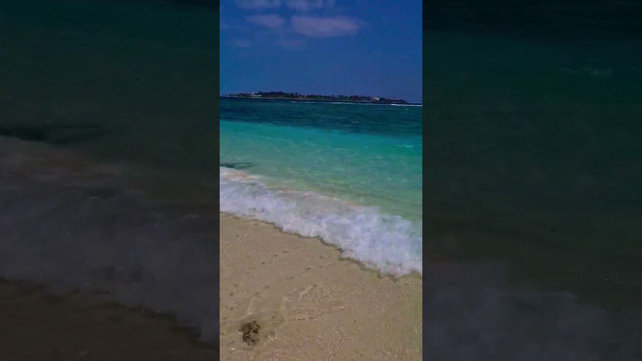 Thulusdhoo Bikini Beach, Maldives