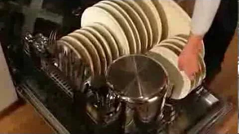 GE's New Dishwasher Features a Quad-Blade Wash Arm and Over 100 Cleaning Jets