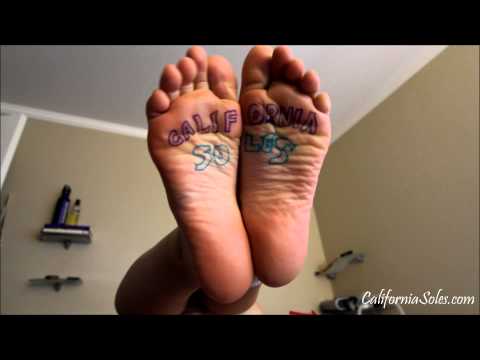 Lola wiggling her toes for CaliforniaSoles.com