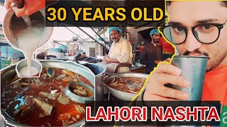 30 Years Old Lahori Nashta | Lahore Street Food | Bong Paye Special, lassi