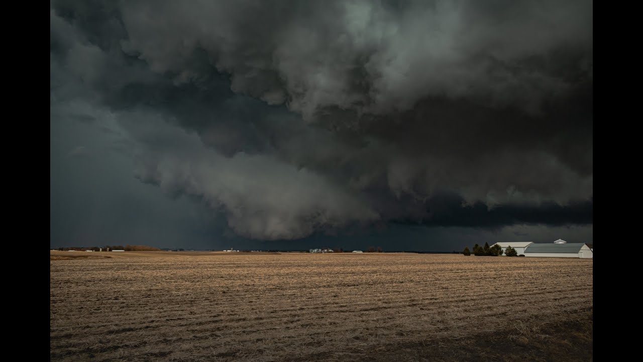 Tornado Warned Supercell near Williamsburg, IA. January 16, 2023 - YouTube