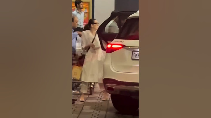 Karishma Kapoor Kareena Kapoor Khan Saif Ali Khan Return Mumbai Spotted At Private Airport