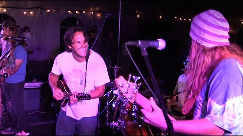 Twiddle "Hattie's Jam/When It Rains It Poors" Live...