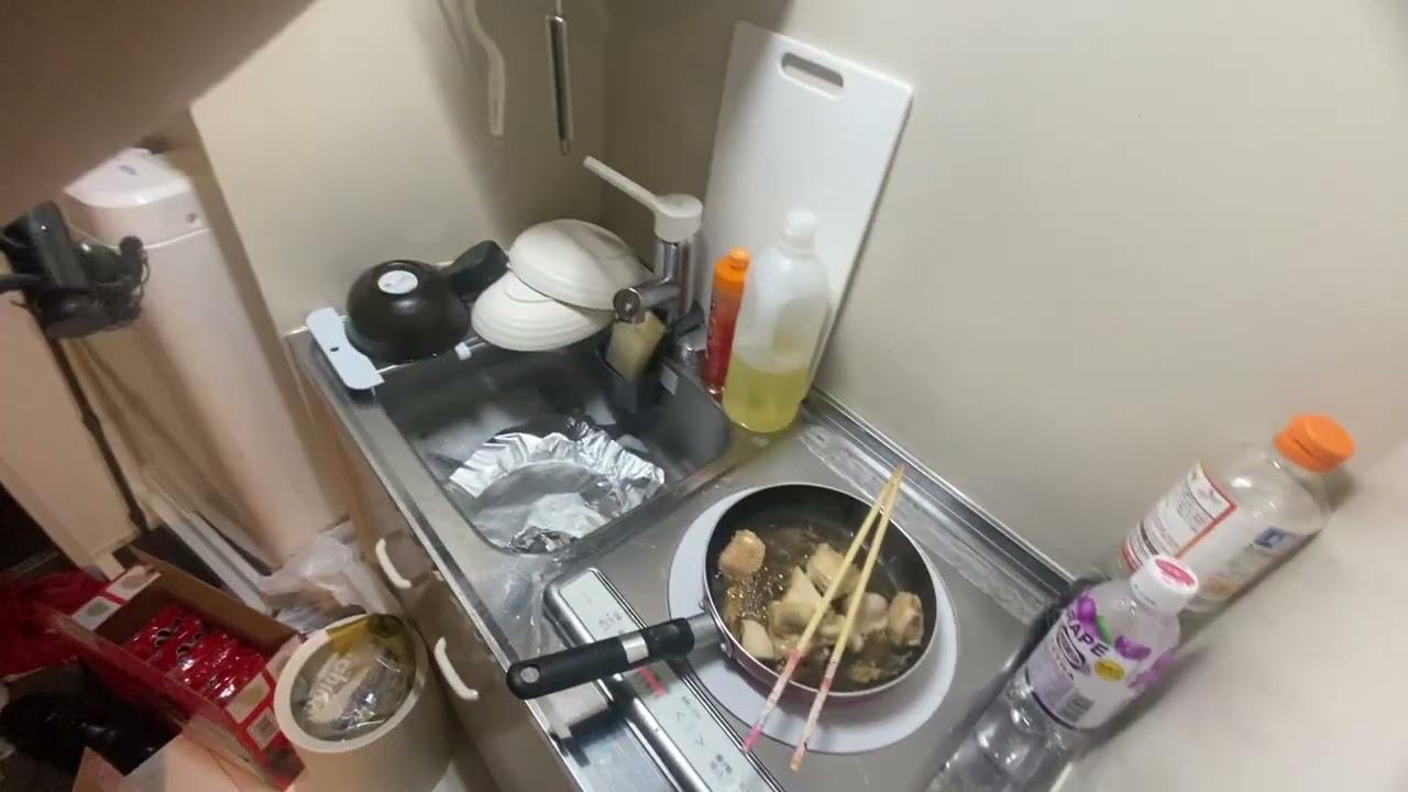 男の自炊。花粉症というデバフをくらいながら作る親子丼。