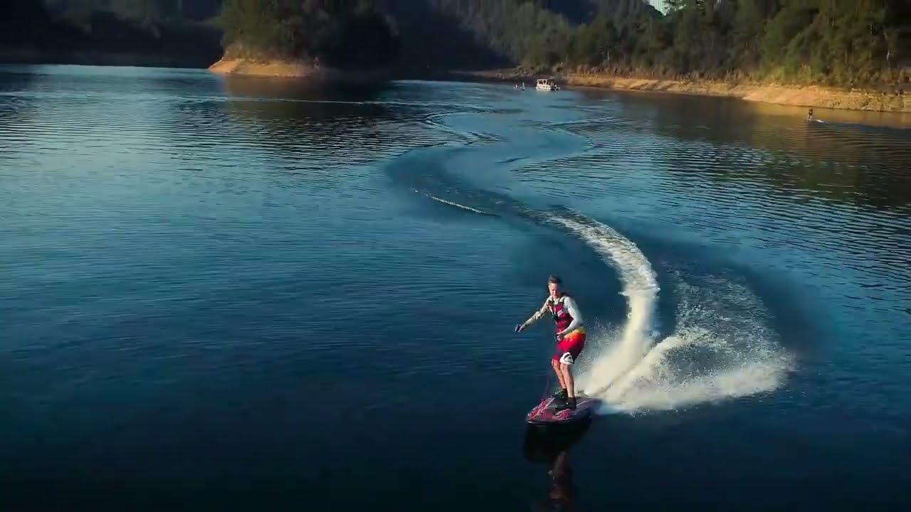 Prancha de Surf motorizada é alucinante!