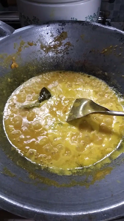 bumbu marak  kambing ,bwg putih 9 bwg bumbaiy 2 kunir jahe 2 jari tumbar 2 sendok kapulogo