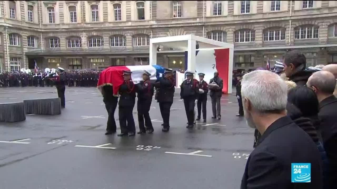 Tuerie à la préfecture de police de Paris : retour sur la cérémonie d'hommage aux victimes emmanuel macron height