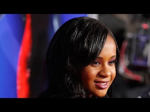 Videó: Bobbi Kristina Brown megh alt egy fürdőkádban?