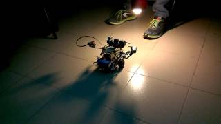 Lego Minsdstorms: Braitenberg's Vehicle 3