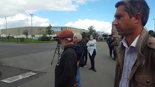 Rassemblement devant le siège de Lidl à Guingamp -1