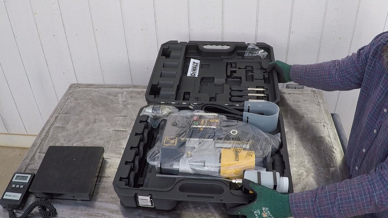 Reviewing DEWALT DWE1622K Mag Drill