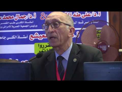 دكتور جمال سعدى رئيس الجمعية المصرية لامراض وزراعة الكلي خلال المؤتمر