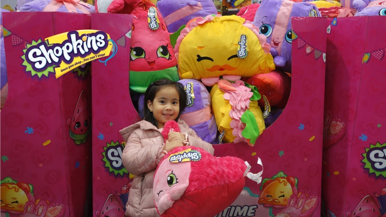 GIANT SHOPKINS Pillowtime Pals and GIANT DOLLHOUSES Toy Shopping at Costco
