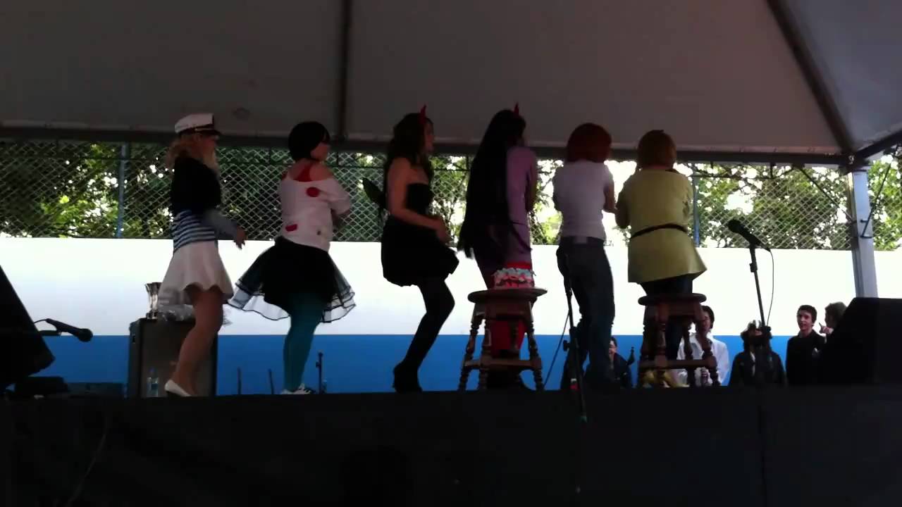 Apresentação do grupo de K-On no AnimeIngá 2010