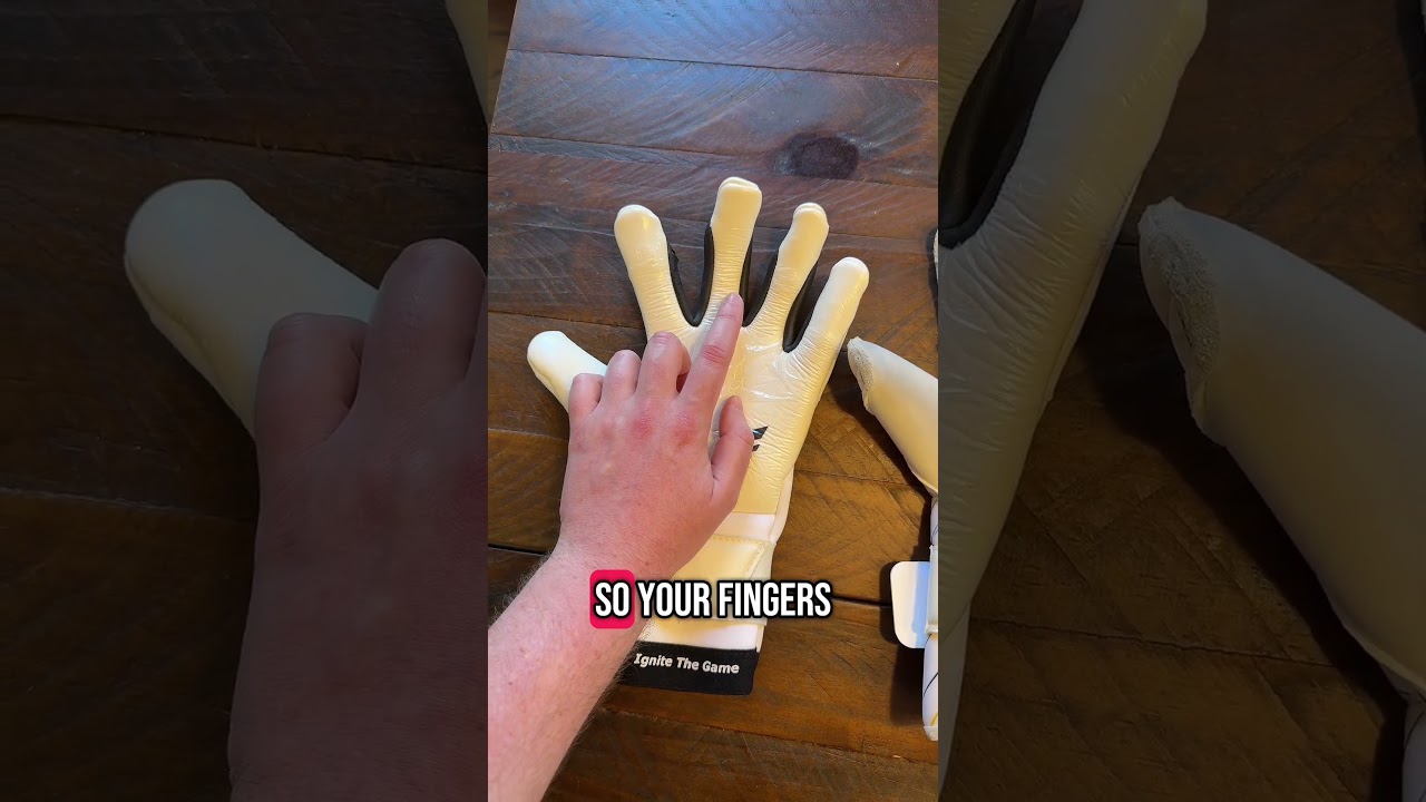 Best Goalkeeper Gloves For Small Hands? 