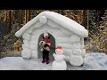 Построил сказочный дом из снега. Снежный дом. Из снега. Фигуры из снега.