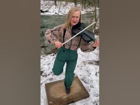 владімір путін (можливо двійник)святкує перемогу на псевдовиборах ...