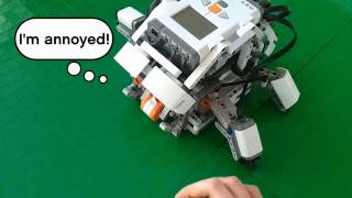 LEGO MINDSTORMS Turtle lays eggs when scared (or is it poo)