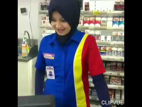 VIRAL KASIR INDOMARET BERWAJAH SYAHDU & KEIBUAN