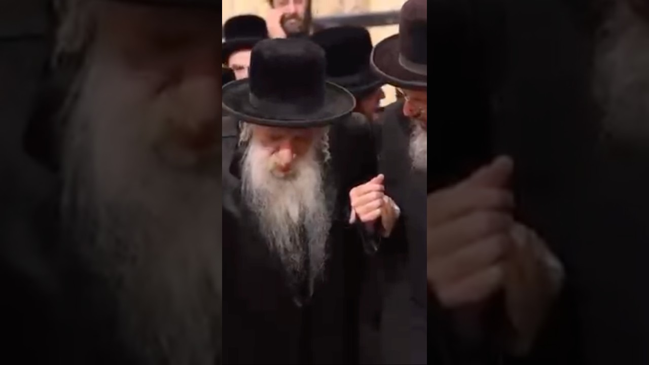 האדמו״ר מטשארנוביל בתפילה והדלקה במירון