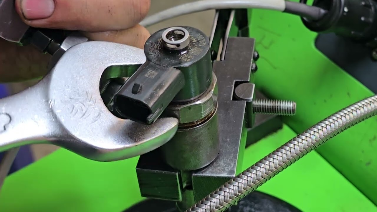 Testing of common rail injectors using Bosch diagnostic equipment