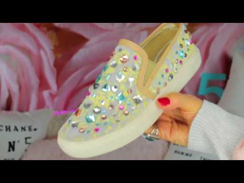 23 PAIRS OF SPARKLE SHOES/ OH CAROL SHOW