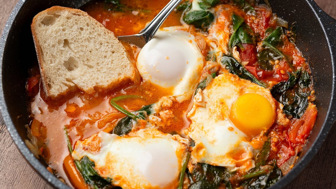 Шакшука, яичница с помидорами - YouTube