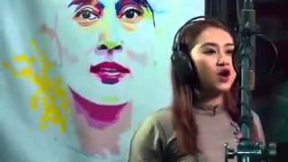 ေဒၚစု ကိုယ္တိုင္ေရးတဲ့သီခ်င္းကို ရွယ္ထားၾကပါ