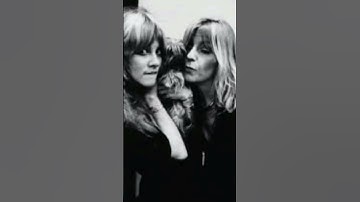 Thumbnail of Fleetwood Mac - Go your own way