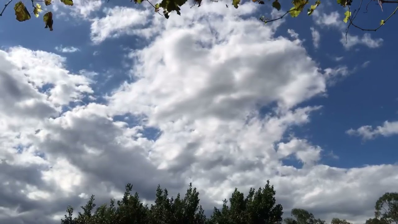 Slow Sunday Cloud Time-lapse — 6 April 2025