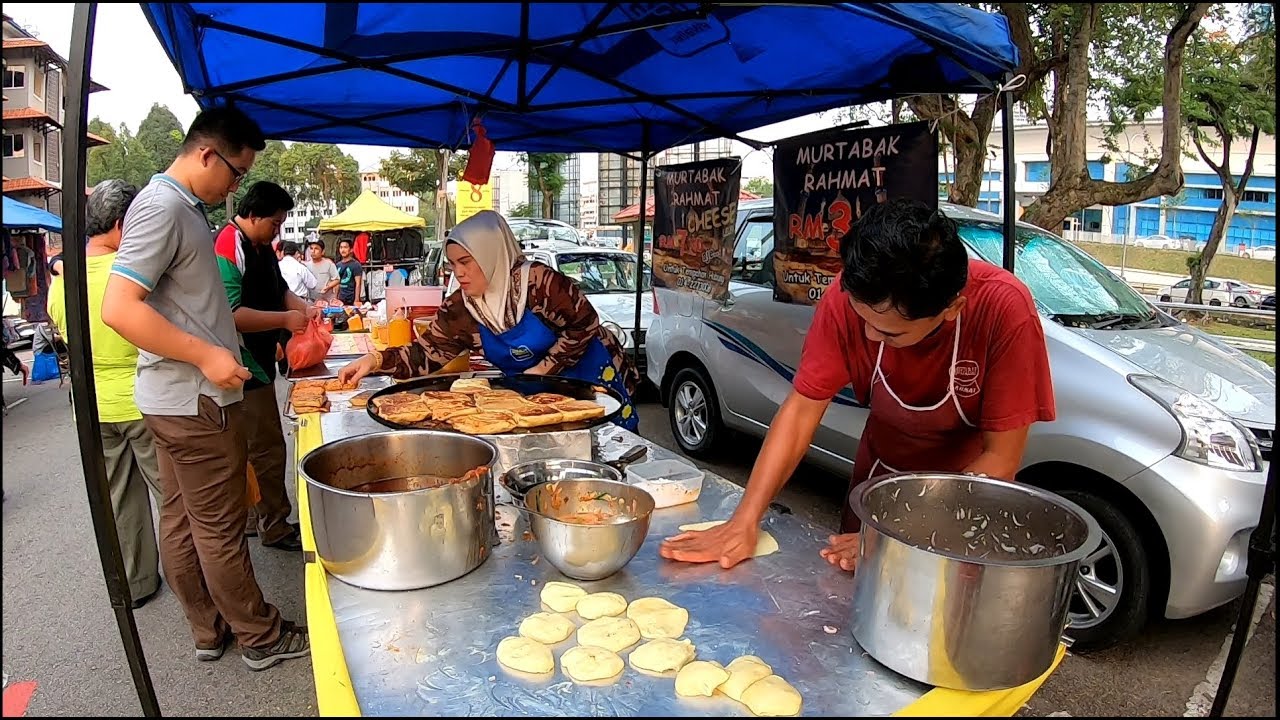 Martabak Pasar Malam || Malaysian Food - YouTube