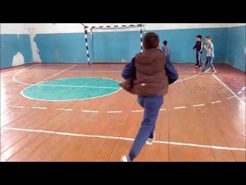 ფეხბურთი 4 4 ზე და წესების გარეშე