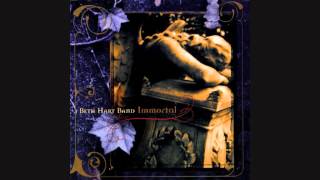 Video thumbnail of "Beth Hart - Blame The Moon"