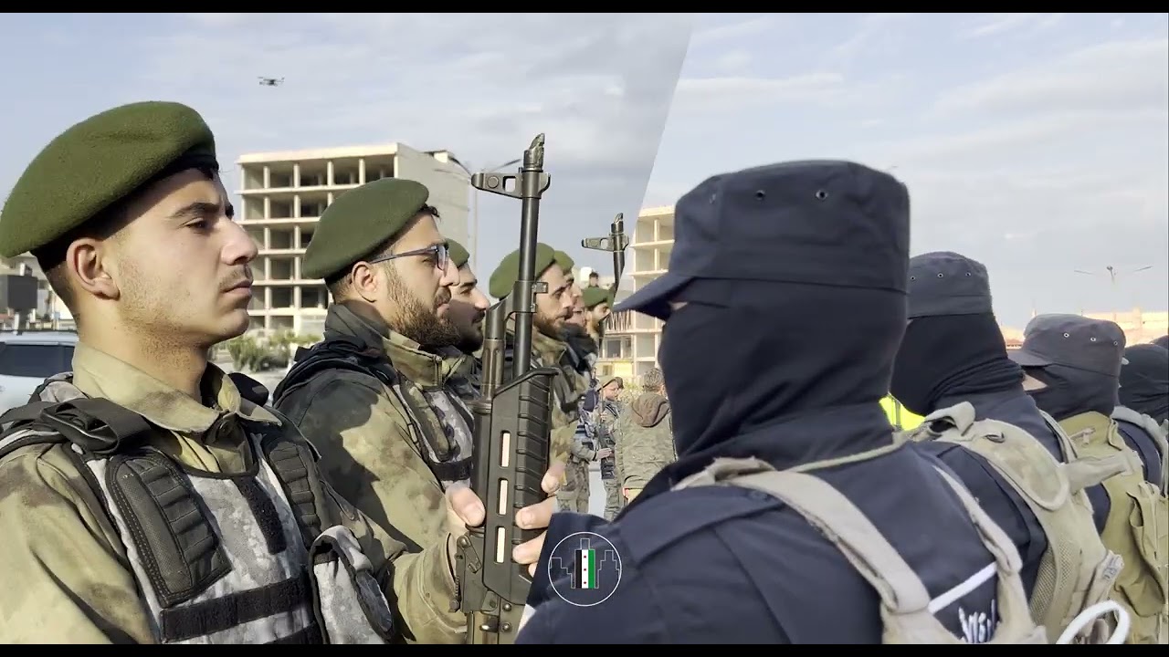 مراسم رفع علم سوريا الحرة على مدخل مدينة اعزاز- 2025