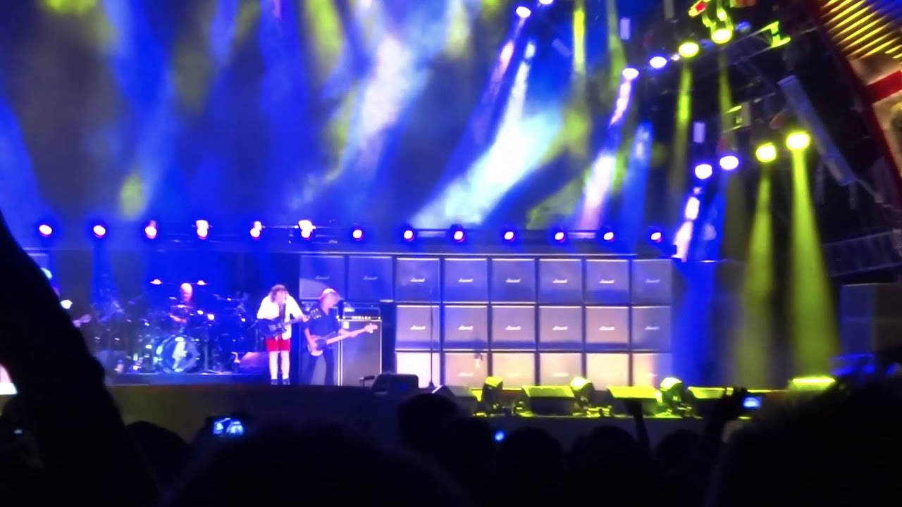 AC/DC LIVE 2015 METLIFE STADIUM, NJ. YOU SHOOK ME ALL NIGHT LONG - YouTube