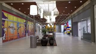 Let's walk in the Factoria Mall (Bellevue, Washington)