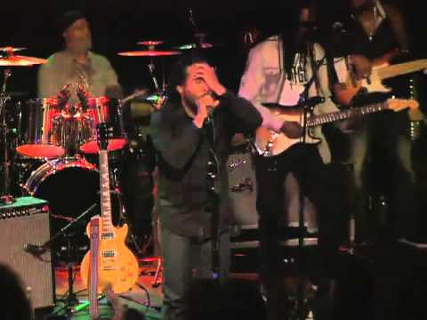 Ziggy Marley - "Africa Unite" | Live At The Roxy Theatre (4/24/2013)