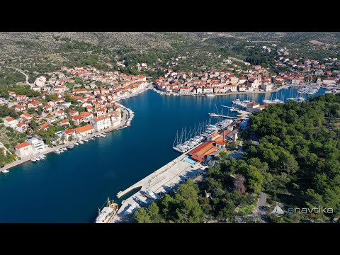 Milna, otok Brac (Hrvaška iz zraka)